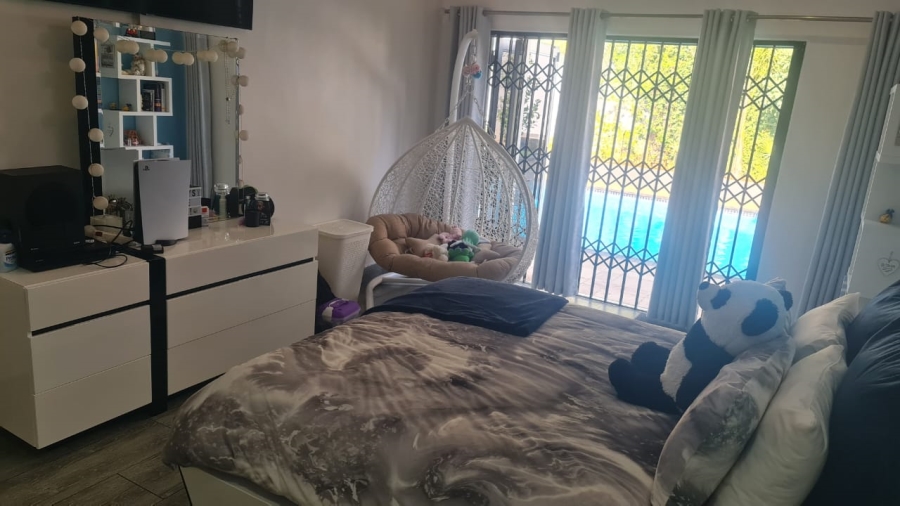 5 Bedroom Property for Sale in Protea Park North West